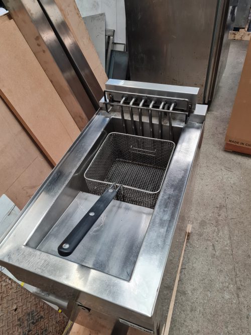 Mareno Free Standing Electric Fryer - Image 3