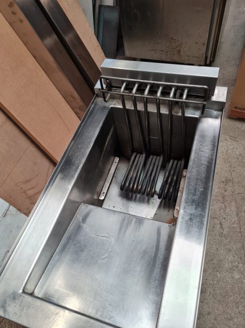 Mareno Free Standing Electric Fryer - Image 4