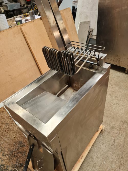 Mareno Free Standing Electric Fryer - Image 5