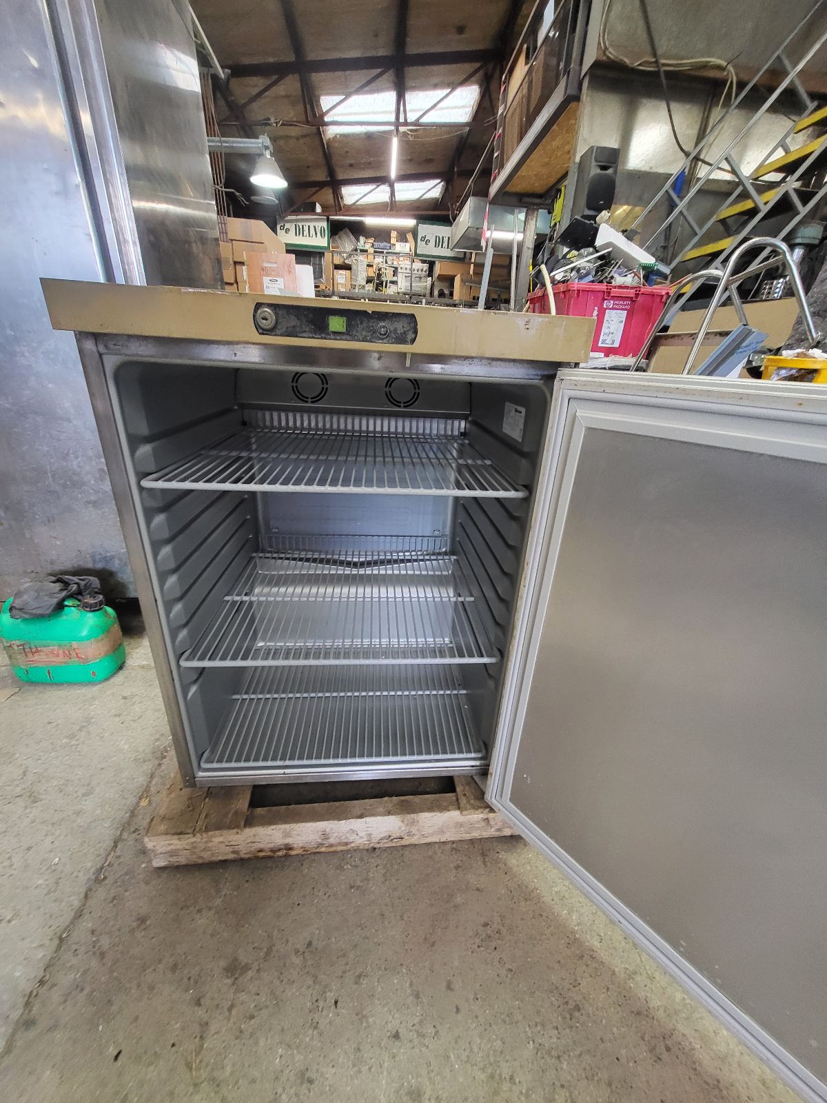 Gram K200 Undercounter Fridge