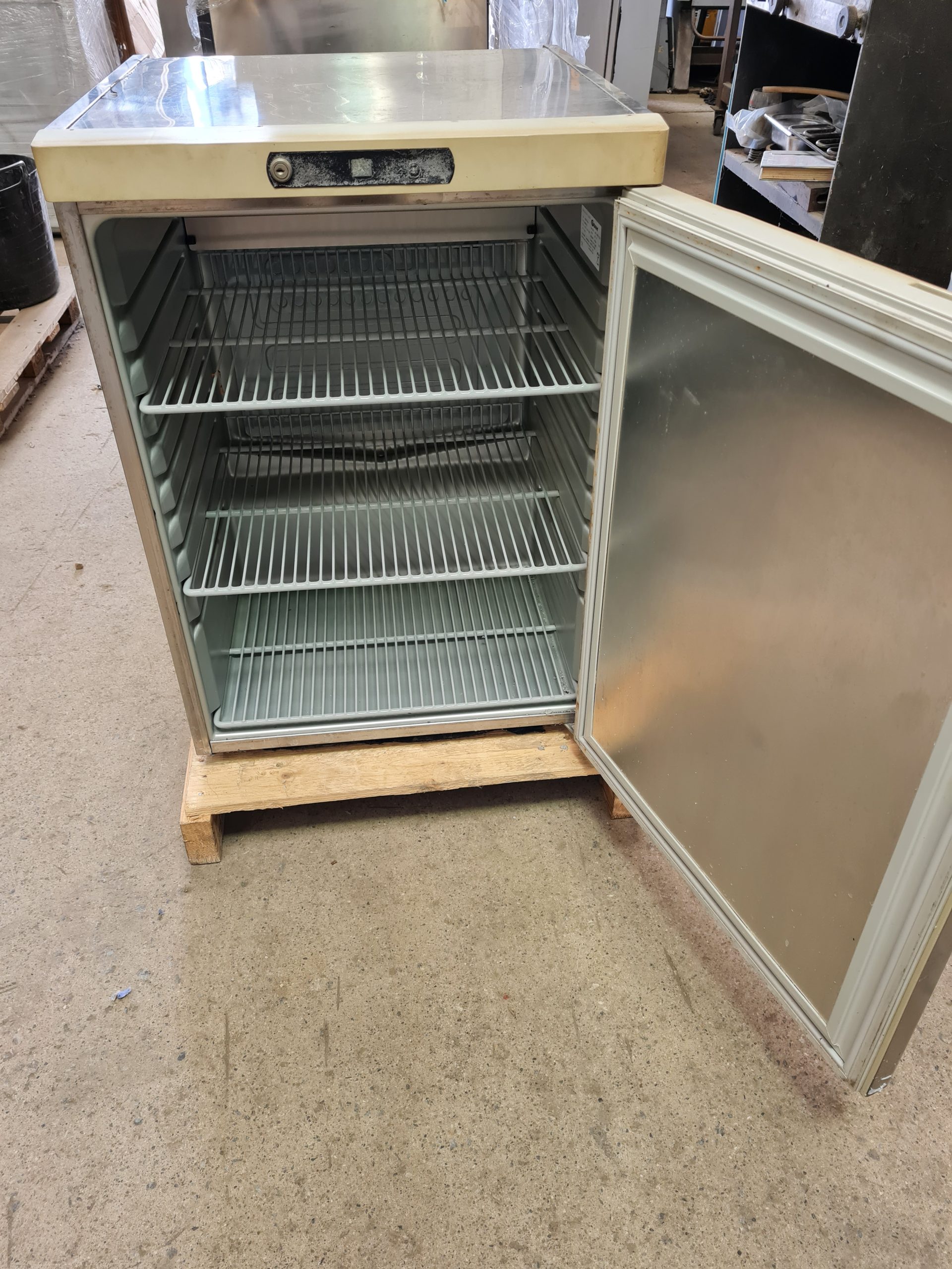 Gram Undercounter Fridge