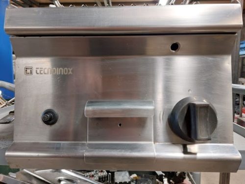 Tecnoinox Refurbished Lava Stone Gas Char Grill (Top Version) GR35G7 - Image 9